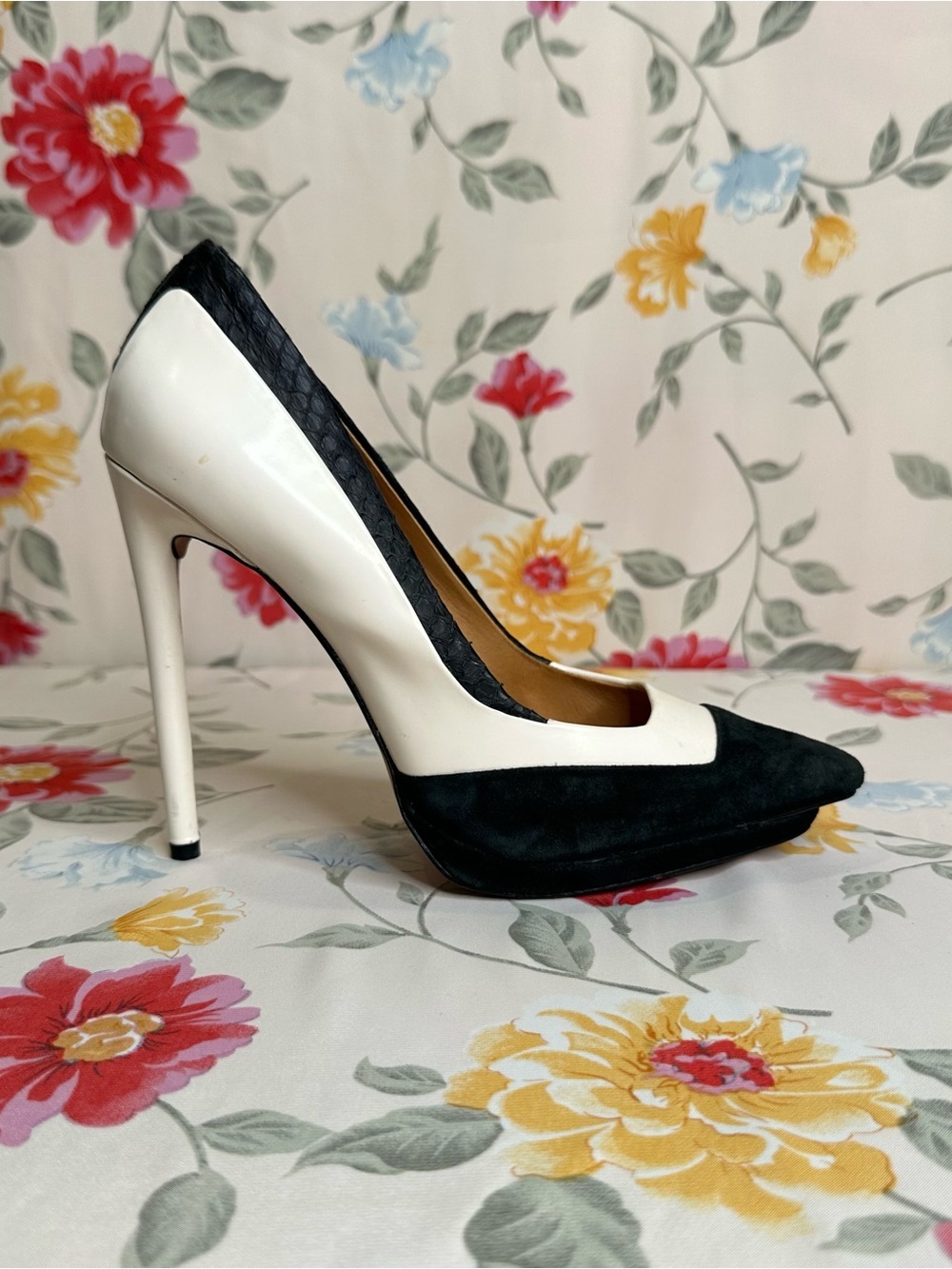 LAMB | Gwen Stefani Janey Pump Black/White Leather Suede Heels | Size 6.5
